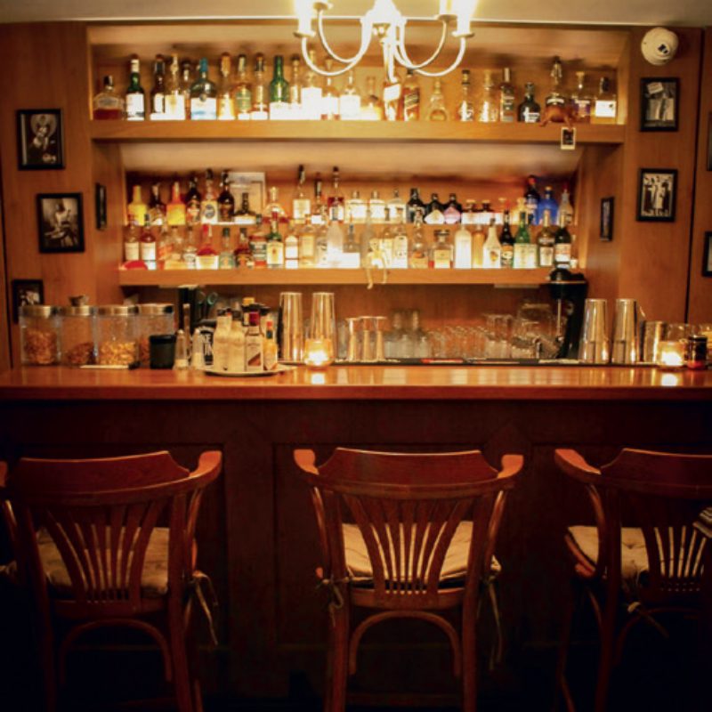 Souterrain bar
