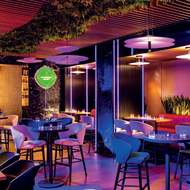 DIVINE BAR&DINE