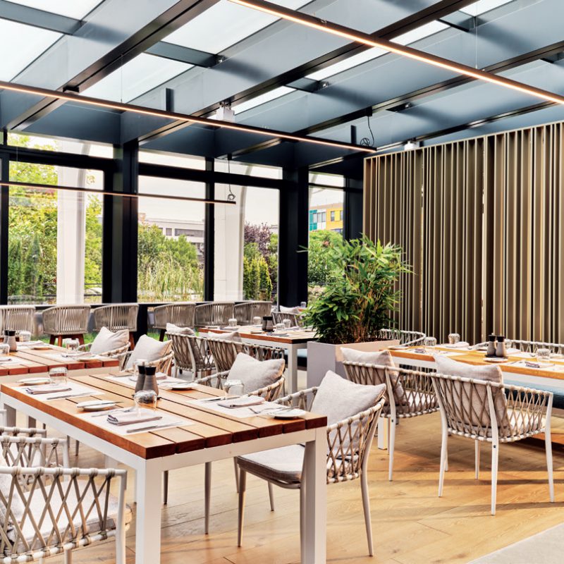 A Priori Restaurant & Garden